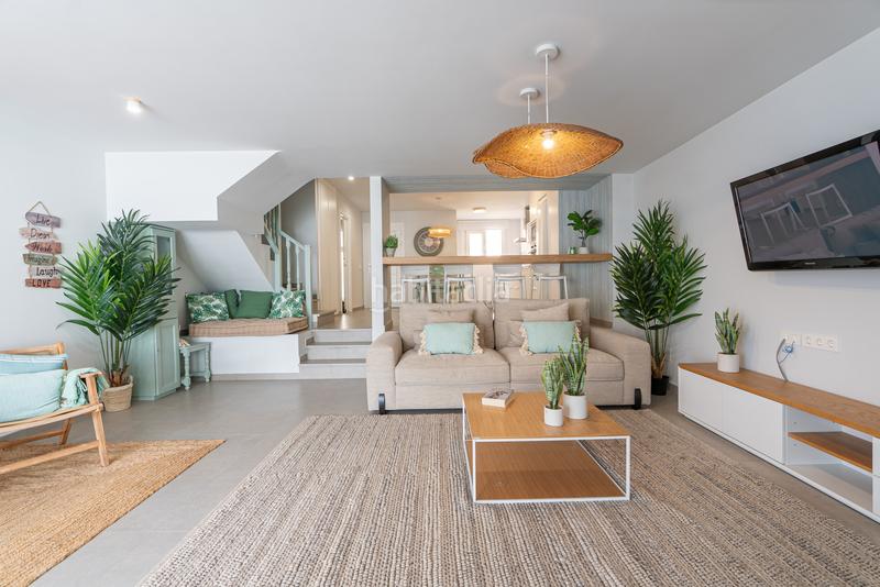 Foto 6b0dec8c-dfbc-490a-8f4c-0bf889f68595. Miete reihenhaus mit heizung parking pool in marina de Casares Casares