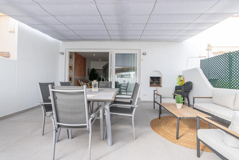 Foto 776c7b00-38f9-4bf9-88bf-57442ca4196c. Miete reihenhaus mit heizung parking pool in marina de Casares Casares