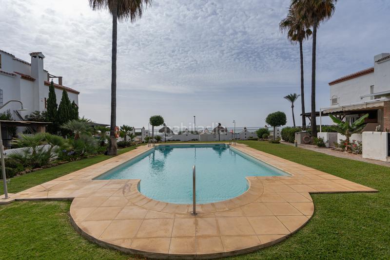 Foto a1ee0cd3-8781-48f6-8f92-71c23ae3b3ea. Miete reihenhaus mit heizung parking pool in marina de Casares Casares