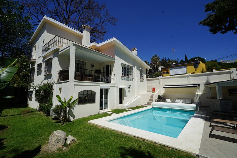 Foto 72751379-0ce3-4e3f-bc3d-1416bae200a0. Casa amb aparcament piscina a Nueva Andalucía centro Marbella