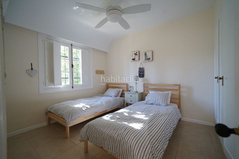 Foto e56dd899-a5e5-4055-bc3b-08cf562e616c. Casa amb aparcament piscina a Nueva Andalucía centro Marbella