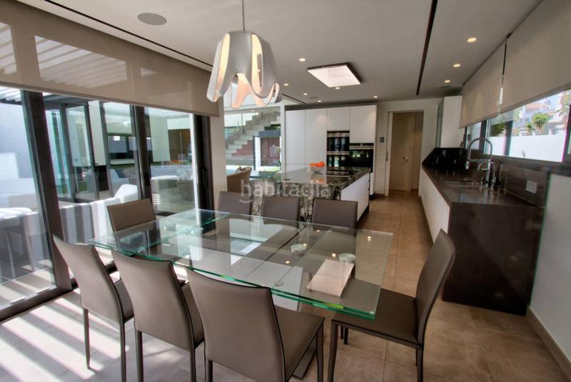 Foto 1eadd8ab-7170-490a-b2ce-cf290f628115. Casa a Puerto Banús Marbella