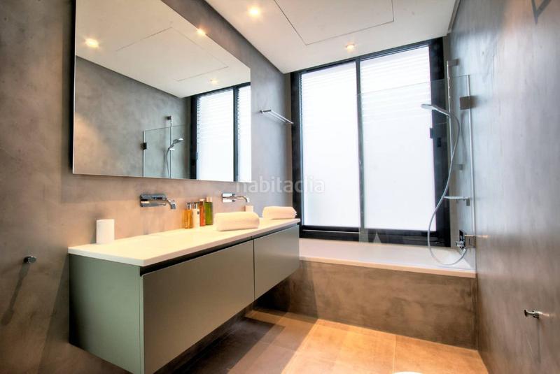 Foto 2d49985d-047b-46bf-89df-2ee6eb031310. Casa a Puerto Banús Marbella