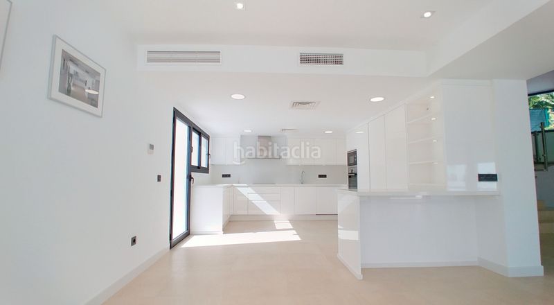 Foto 08e95fb1-6199-4edc-afa9-5e56dc283a99. Casa amb aparcament piscina a San Pedro de Alcántara Pueblo Marbella