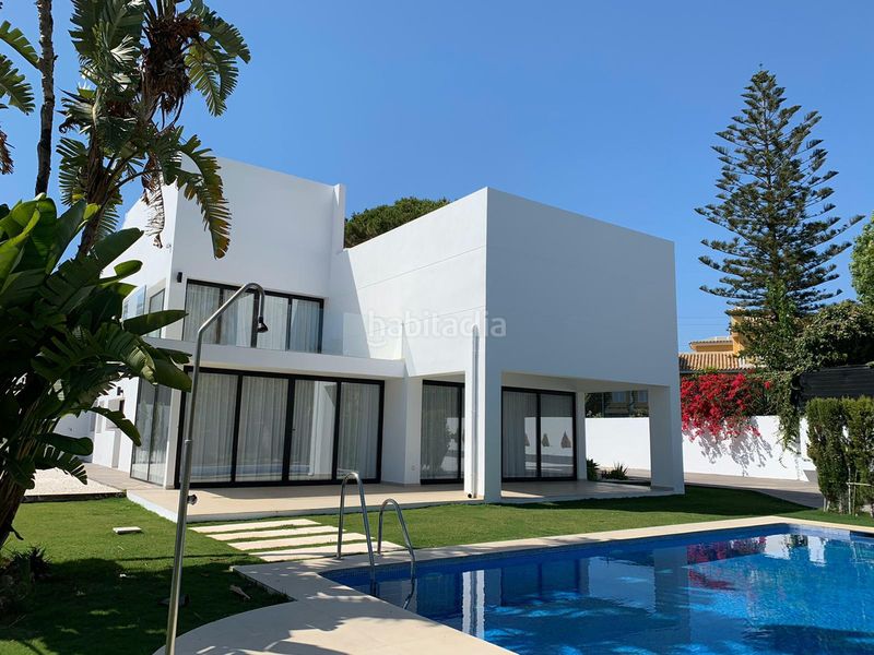 Foto 16d1d4f8-69e1-4232-aa8e-70fcc219453b. Casa amb aparcament piscina a San Pedro de Alcántara Pueblo Marbella