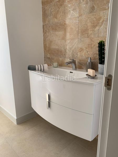 Foto 53dd0792-b42b-4c49-acfb-a88a4f8a6237. Casa amb aparcament piscina a San Pedro de Alcántara Pueblo Marbella