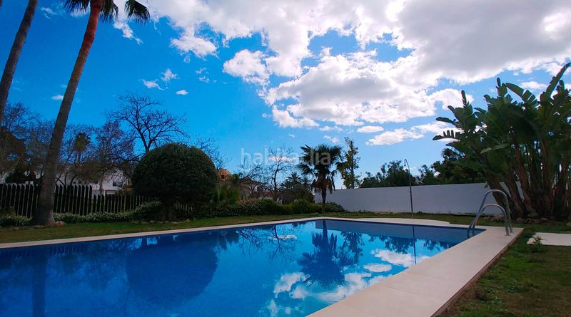 Foto c7322cae-dc16-43b9-85a0-bfcfbb1e9b8e. Casa amb aparcament piscina a San Pedro de Alcántara Pueblo Marbella