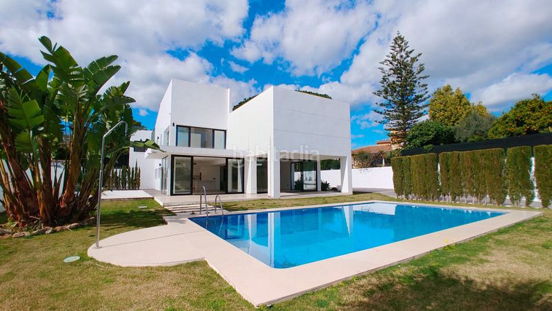 Foto da97dbd4-4916-4c94-9a07-5e81a8205eb5. Casa amb aparcament piscina a San Pedro de Alcántara Pueblo Marbella