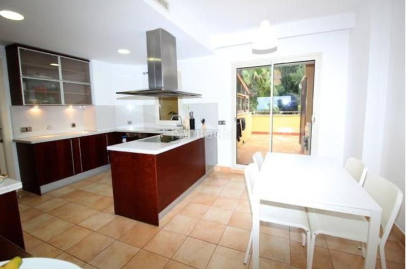 Foto aceac19f-41d1-41f7-b8c7-344c0ee3e63c. Lloguer apartament amb calefacció aparcament piscina a Marbella