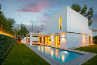 Maison à Guadalmina Alta. Villa en venta en guadalmina baja, san pedro de alcantara