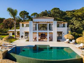 Casa en El Madroñal. Una exquisita mansión de lujo de marca nueva situada en el madro