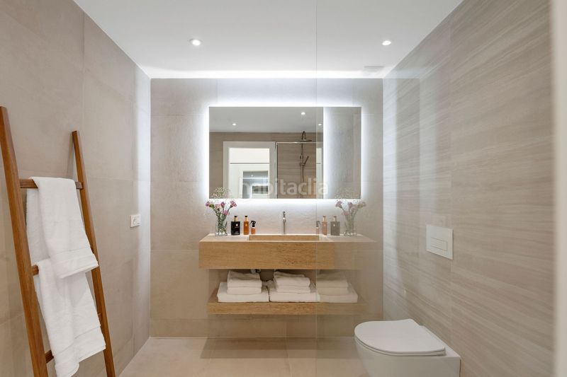 Foto c35cd1d2-158c-49aa-8ac6-5410096ac679. Apartament amb aparcament piscina a Casco Antiguo Marbella