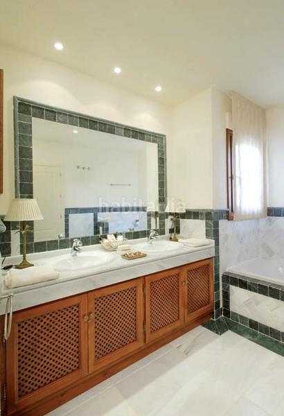 Foto 9e0010fa-ef66-4165-8b7a-91201e41b586. Piccolo appartamento con parcheggio piscina in Puente Romano Marbella