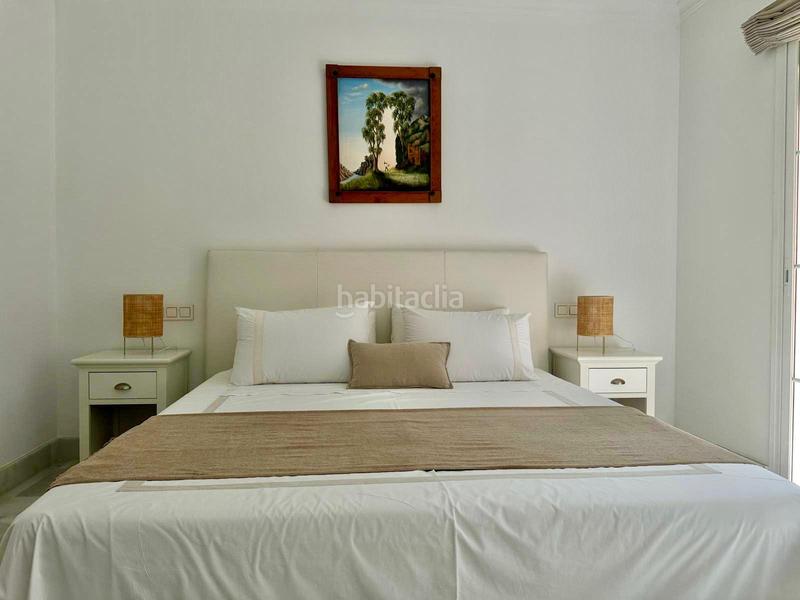 Foto 51d7fe0e-576e-4fb9-b7b3-a2584b0f3b2a. Lloguer apartament amb calefacció aparcament piscina a Benahavís