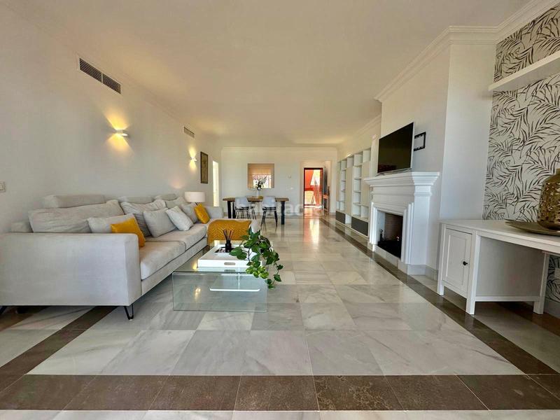 Foto 57327ae9-2659-44d5-b32a-508ba60e1f46. Lloguer apartament amb calefacció aparcament piscina a Benahavís