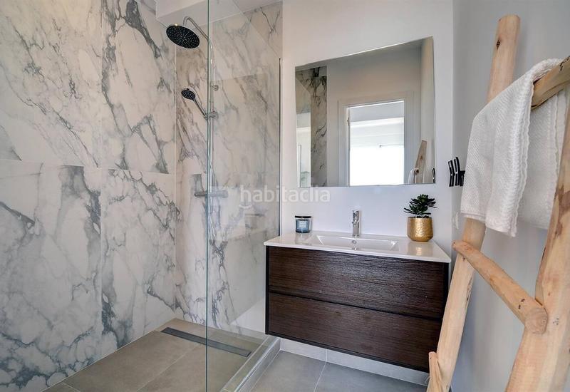 Foto bd1d124e-e5d5-484d-bbb3-8f4dddc7b047. Apartamento  de lujo en primera línea de playa en estepona en Marbella