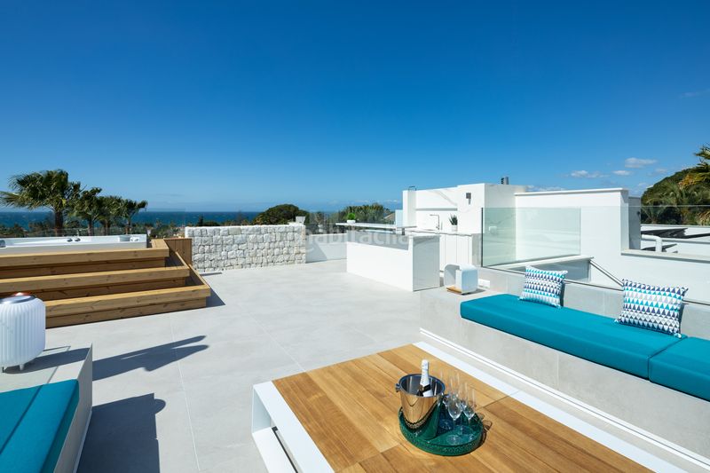 Foto efbba773-30f0-4b4b-84f2-6757f15e5714. Casa amb piscina a Casco Antiguo Marbella