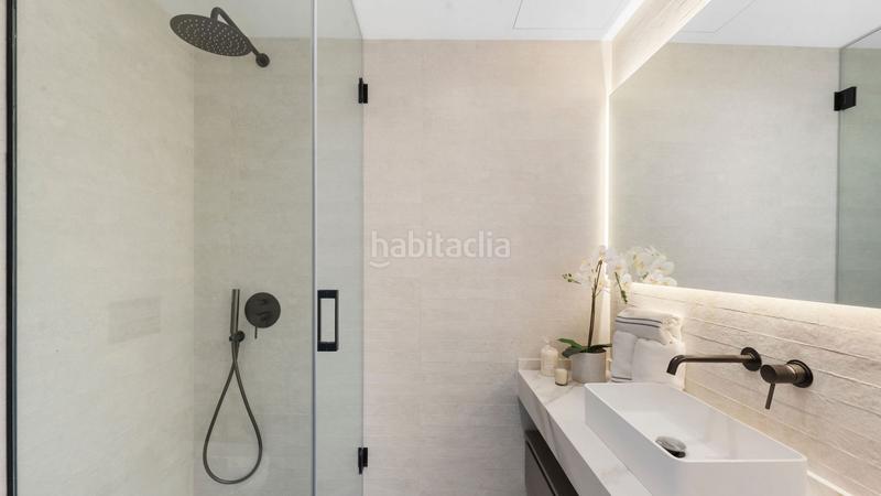 Foto 437f2681-0eae-4e63-b1f7-33beb7b7ecd4. Apartamento impresionante apartamento renovado en primera línea de golf con vistas al mar en Benahavís