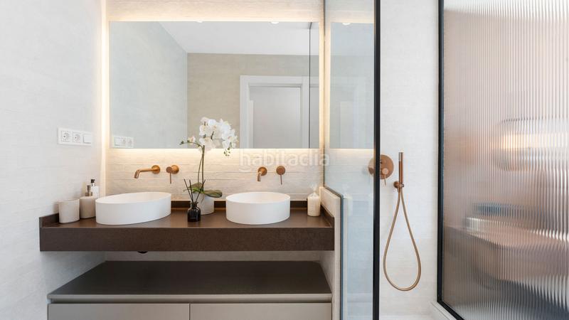 Foto 7fac4444-8a93-4769-9c3c-b36e407a069d. Apartamento impresionante apartamento renovado en primera línea de golf con vistas al mar en Benahavís