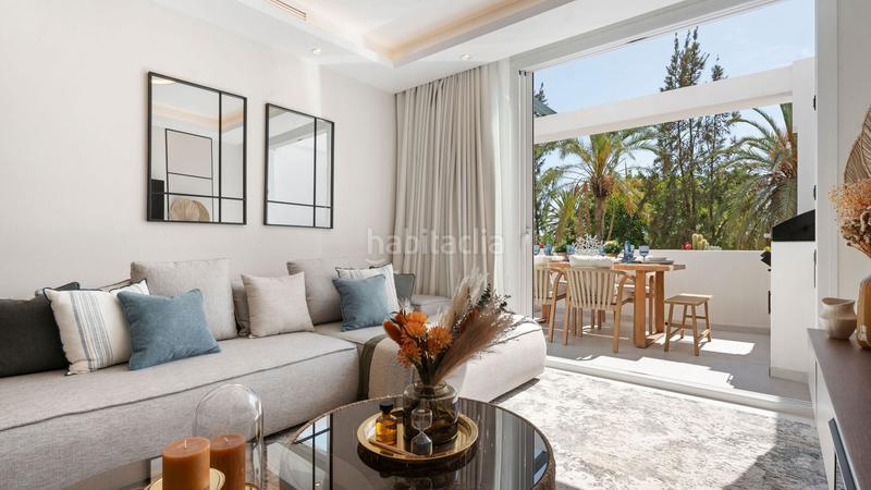 Foto ca5bfffe-c628-49a9-a90f-fa317c2d04e0. Apartamento impresionante apartamento renovado en primera línea de golf con vistas al mar en Benahavís