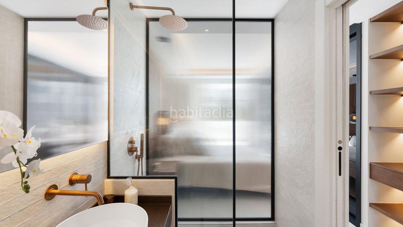 Foto cbdc9e3d-ae4d-4e95-be6b-6414fadb0f2c. Apartamento impresionante apartamento renovado en primera línea de golf con vistas al mar en Benahavís