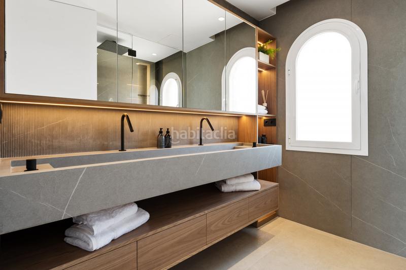 Foto f01a209f-720e-4090-ac9a-9c497f35ae41. Attique avec parking piscine dans Casco Antiguo Marbella