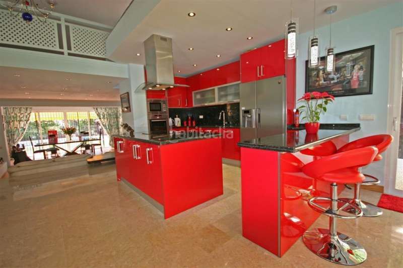 Foto 092460af-0843-4df9-a223-a0e868deb4c4. Casa amb piscina a Casco Antiguo Marbella