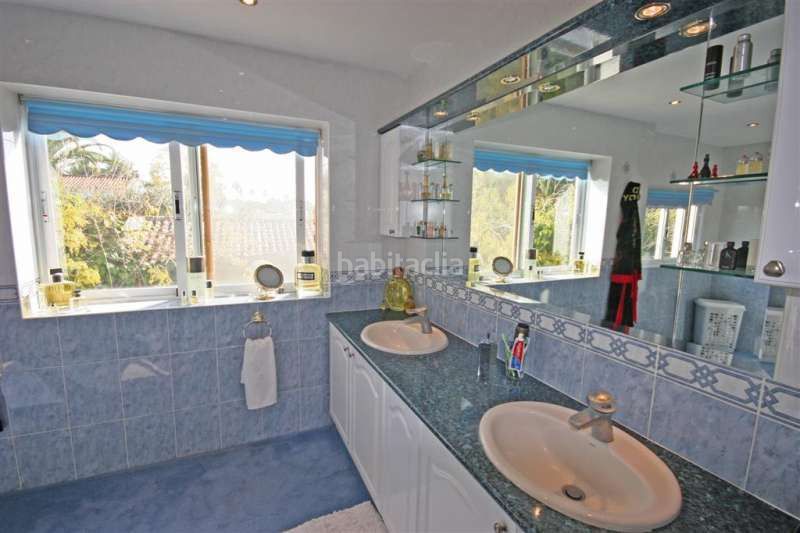 Foto 766e851b-0feb-449e-b6ee-ae4c9c8197b3. Casa amb piscina a Casco Antiguo Marbella