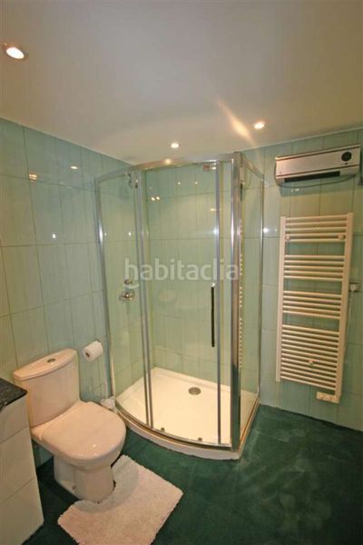 Foto d378e6c3-bca1-429f-85ee-a7979a21b91d. Casa amb piscina a Casco Antiguo Marbella