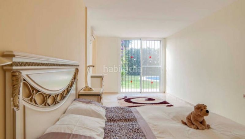 Foto d39fe679-1806-4ab7-8b5f-5da5bc899ffc. Casa amb piscina a Casco Antiguo Marbella