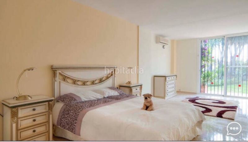 Foto f7a529ba-370a-483c-96d3-5fd64e57cd69. Casa amb piscina a Casco Antiguo Marbella