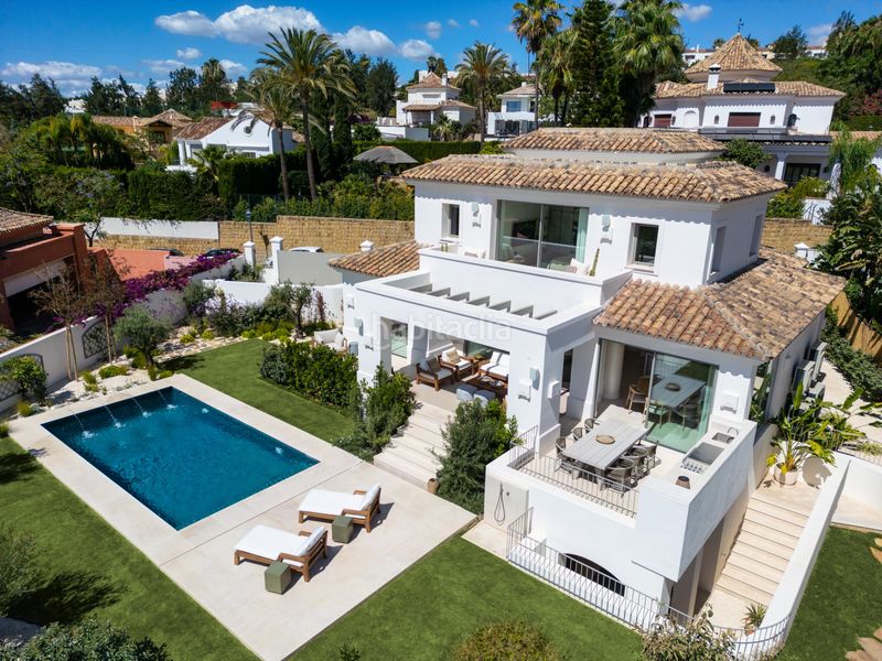 Foto 2c8bf981-3068-48bd-bf53-6f25d844e057. Casa amb aparcament piscina a Casco Antiguo Marbella