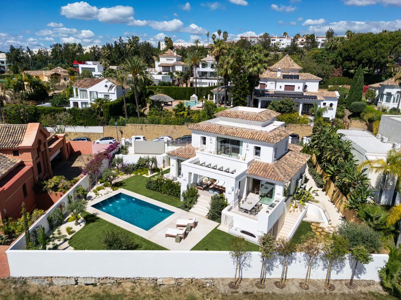 Foto 99544779-4955-47f8-8056-3318b1119ba1. Casa amb aparcament piscina a Casco Antiguo Marbella