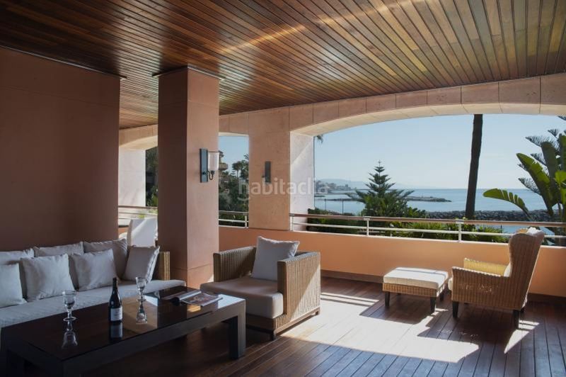 Foto 02cb5e54-04e1-430c-ad1e-cbfcd28e5ece. Apartament amb aparcament piscina a Puerto Banús Marbella
