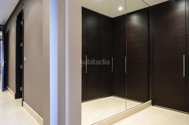 Foto 528935f8-6011-4f9a-bcfe-642614eeb08f. Apartament amb aparcament piscina a Puerto Banús Marbella