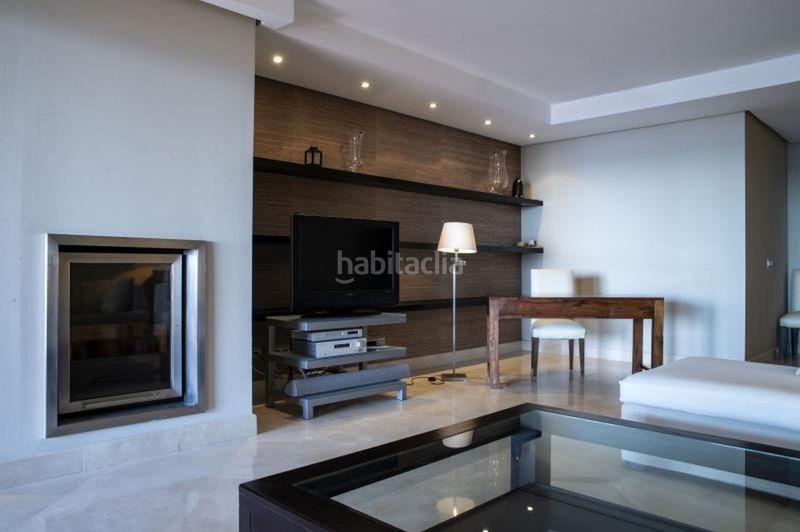 Foto 7f20c636-8982-47d1-86de-77c099b4c722. Apartament amb aparcament piscina a Puerto Banús Marbella