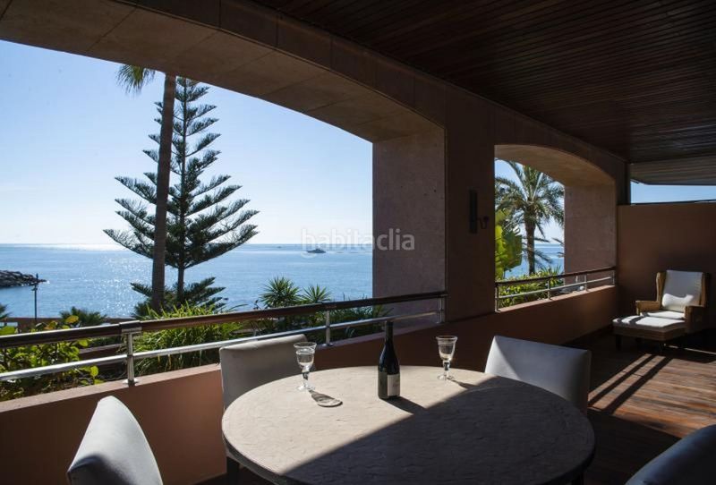 Foto 821b7199-b7fe-4251-afb4-43e51e820ed2. Apartament amb aparcament piscina a Puerto Banús Marbella