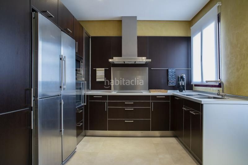 Foto 8ab1d53d-a2c8-4c64-9c87-0b9c067138fd. Apartament amb aparcament piscina a Puerto Banús Marbella