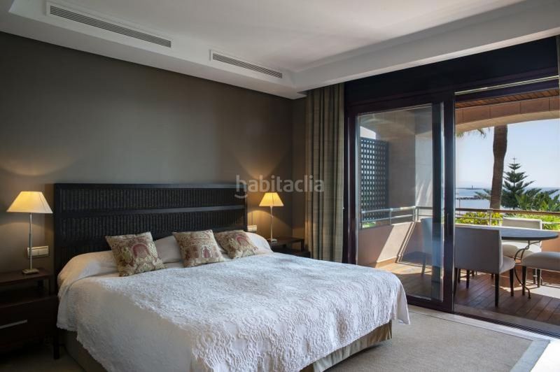 Foto b230cffa-b8c5-4032-b3b2-385ee7021bd2. Apartament amb aparcament piscina a Puerto Banús Marbella