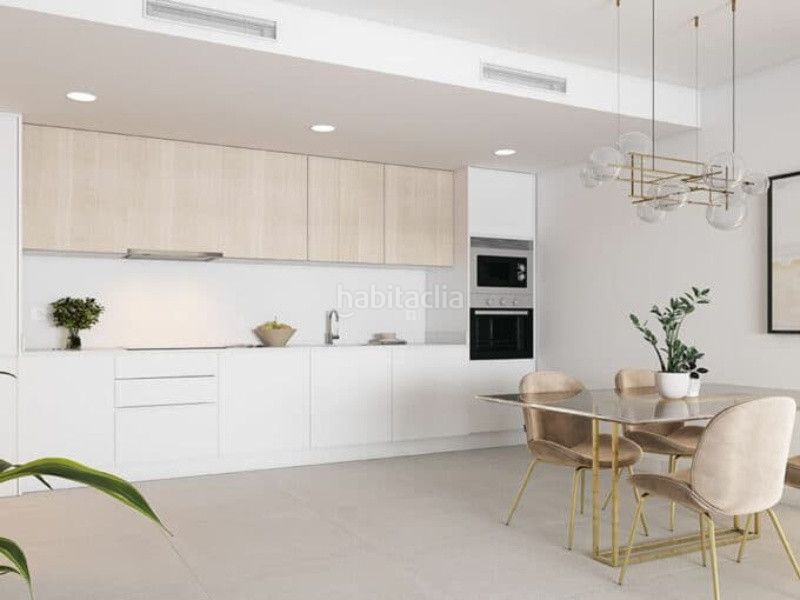 Foto f6c172c7-2677-4f1c-8e40-aab3596b85a0. Apartament amb aparcament piscina a Centro Estepona