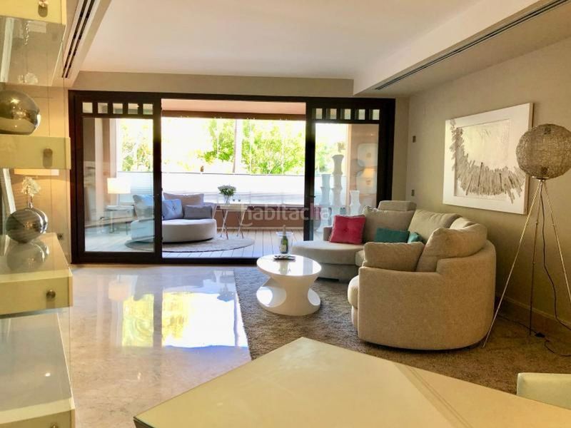 Foto 9e4c17a6-abb3-498e-b668-860bab345208. Apartament amb piscina a Casco Antiguo Marbella