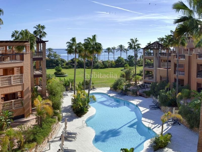 Foto f954dab7-4316-4b25-b0c1-1577c5f487a1. Apartament amb piscina a Casco Antiguo Marbella