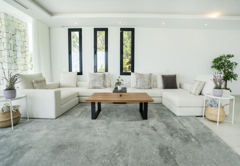 Foto 200e63e5-6a3c-4f18-92b0-c0459a9d805c. Alquiler casa en nueva atalaya 28 villa con increibles vistas en atalaya benahavis en Benahavís