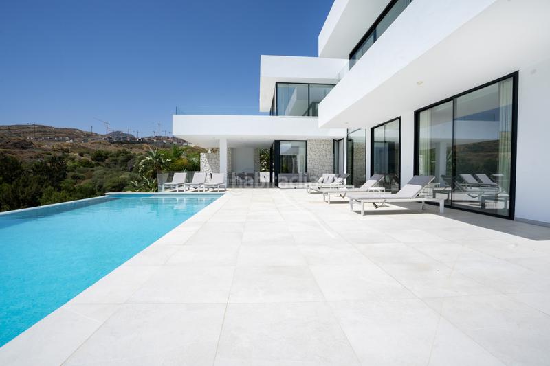 Foto 84ef474c-3da4-472e-9bf9-0fe3a67c9925. Alquiler casa en nueva atalaya 28 villa con increibles vistas en atalaya benahavis en Benahavís