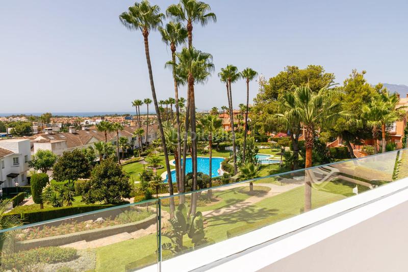 Foto addae828-86d7-4e19-b366-8afd1767b245. Lloguer casa adossada amb calefacció aparcament piscina a Estepona