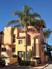 Casa adossada a Casco Antiguo. Adosado en venta en marbella