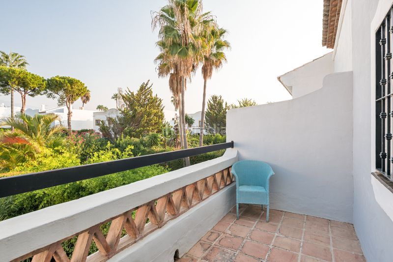 Foto 7bd9fef4-92be-4e26-a304-2c9b65eac2c8. Alquiler casa pareada en bell air 0 elegante casa adosada en alquiler en el prestigioso bel air en Estepona