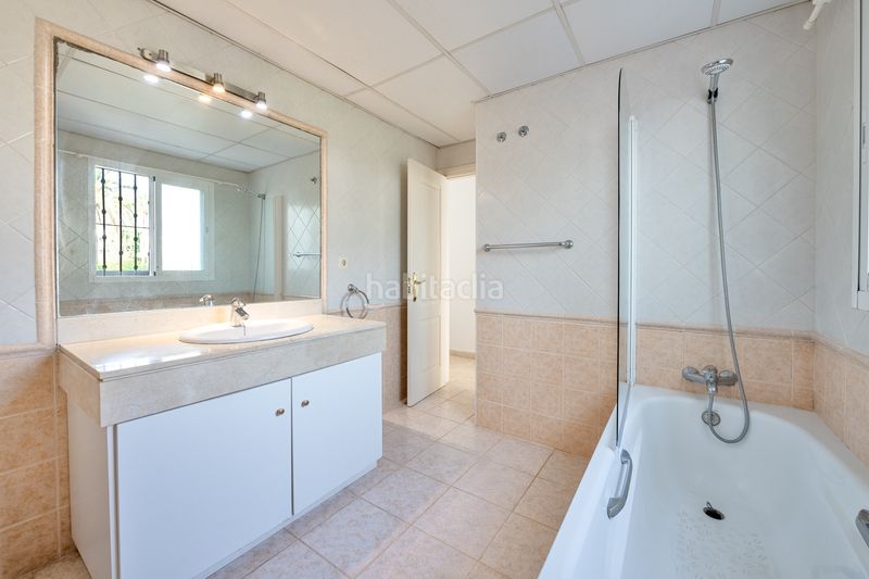 Foto e1e66f56-edba-430a-928f-b4f5e3625d2c. Alquiler casa pareada en bell air 0 elegante casa adosada en alquiler en el prestigioso bel air en Estepona