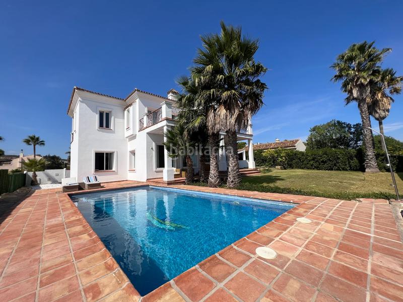 Foto 3420e6b7-6042-4c90-b856-b34baae51d11. Alquiler casa en tubalitas 161 villa exquisita con vistas panorámicas al mar beach en Manilva