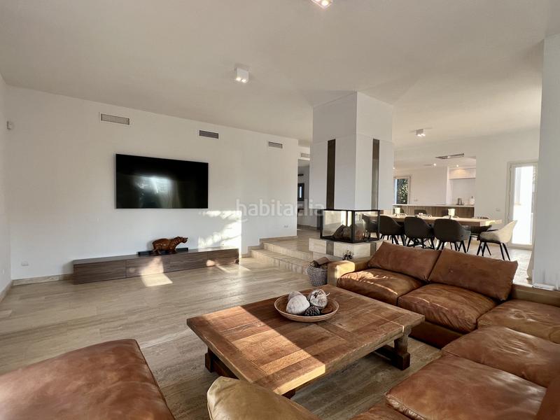 Foto 5cad528a-6529-48ba-90ba-c45eb5beba66. Alquiler casa en tubalitas 161 villa exquisita con vistas panorámicas al mar beach en Manilva